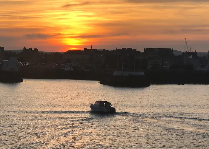 Hébergement de vacances Rose Des Vents - Piscine Jusqu'au 15 Septembre, Jardin Botanique, Commerces&mer